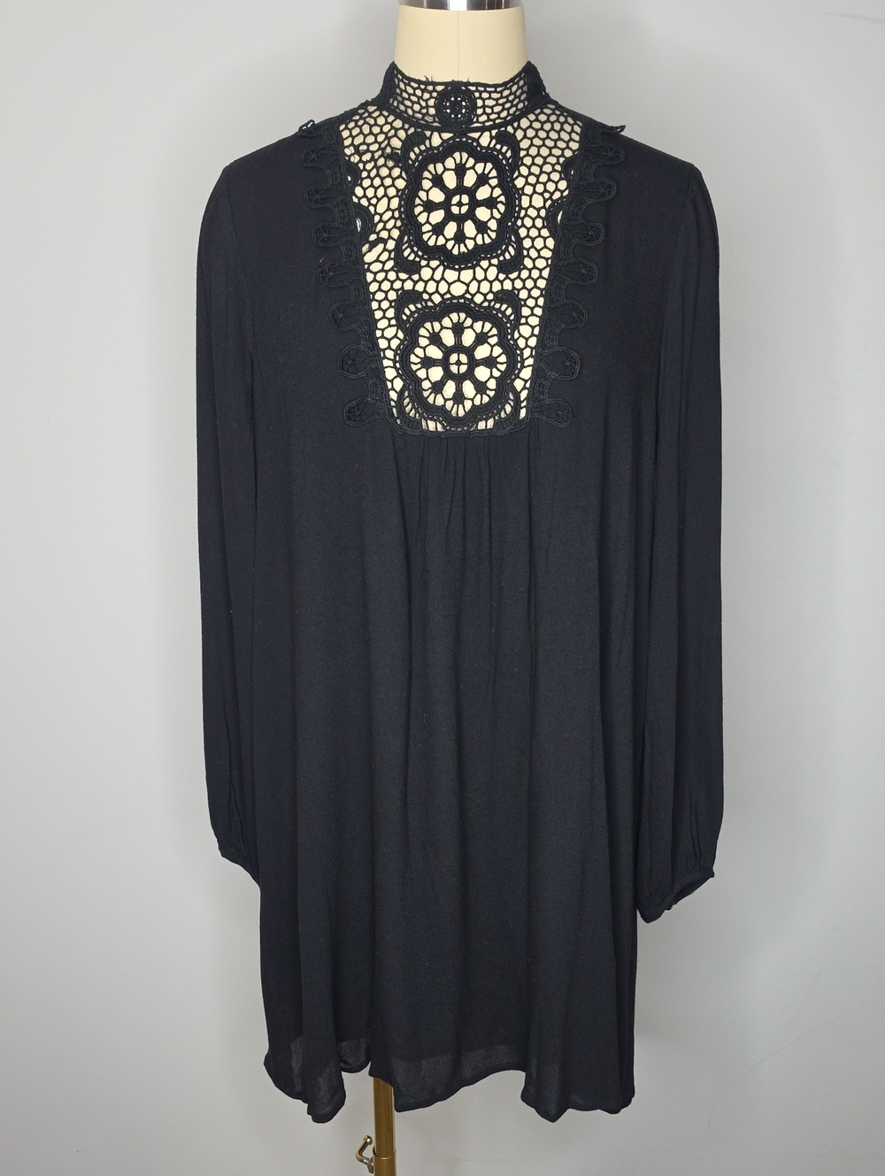 ASTR The Label Black Crochet Lace High Neck Long Sleeve Mini Dress Size Small